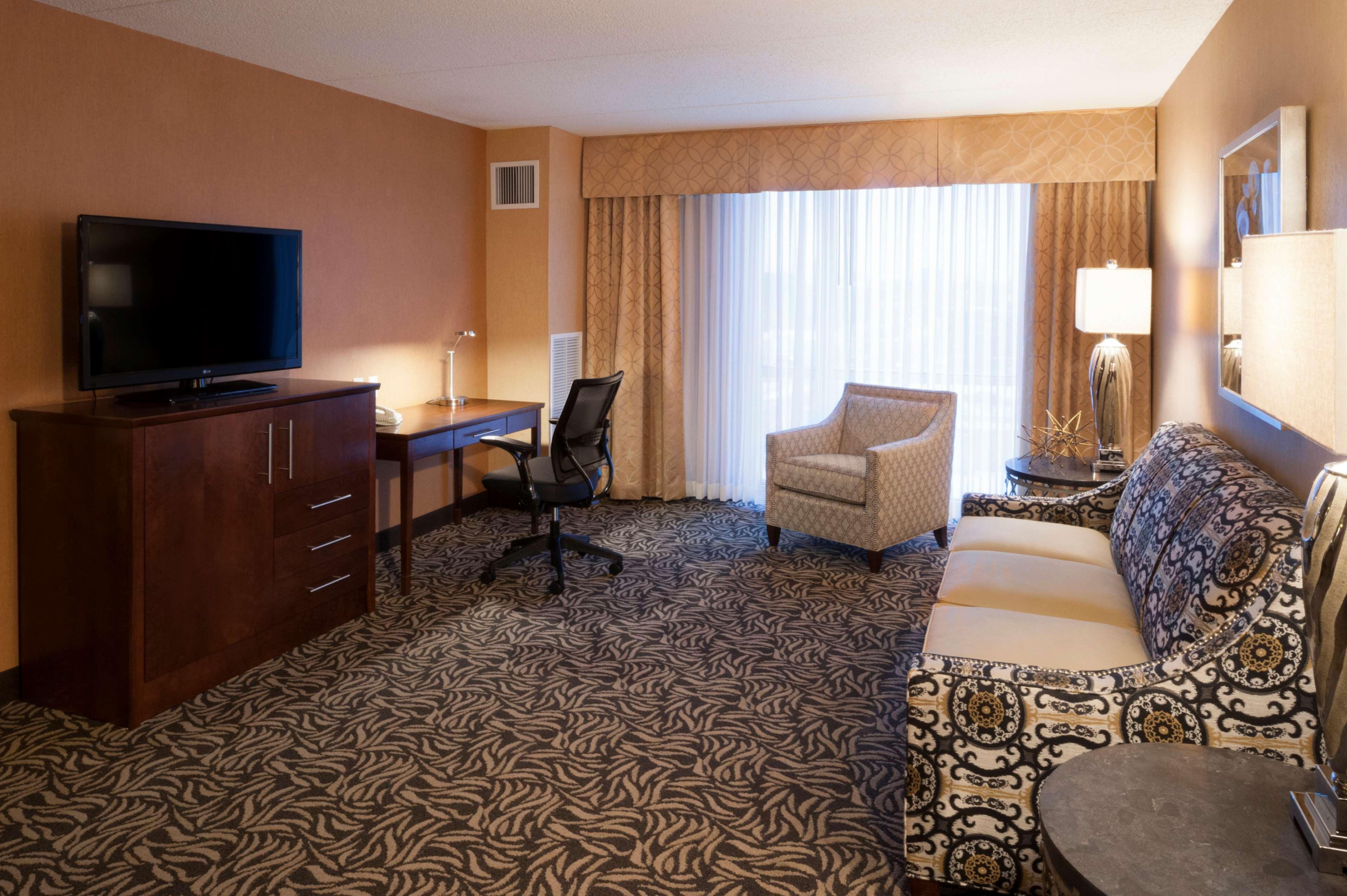 Hotel Doubletree By Hilton Bay - Riverfront Bay City