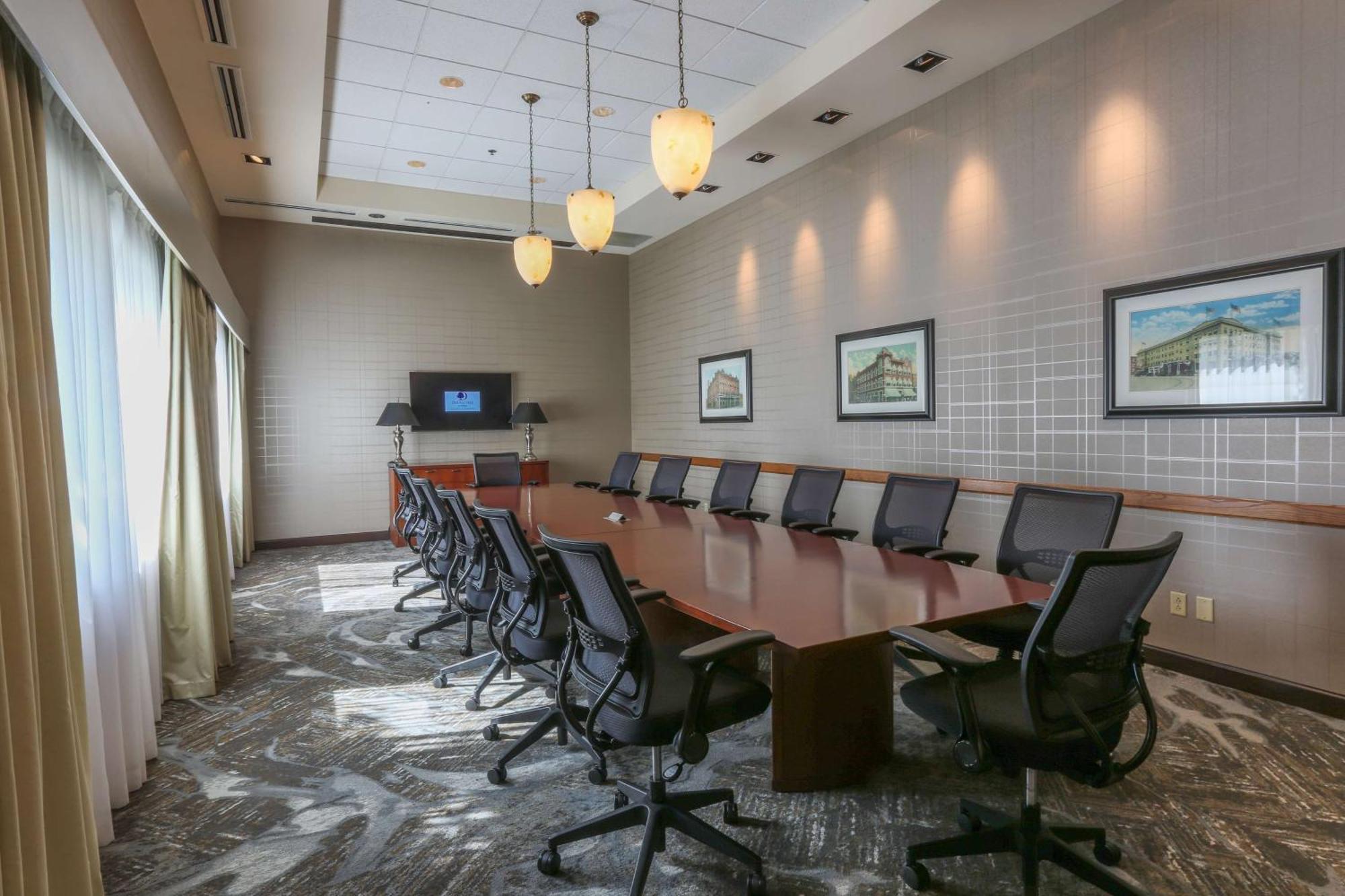 Hotel Doubletree By Hilton Bay - Riverfront