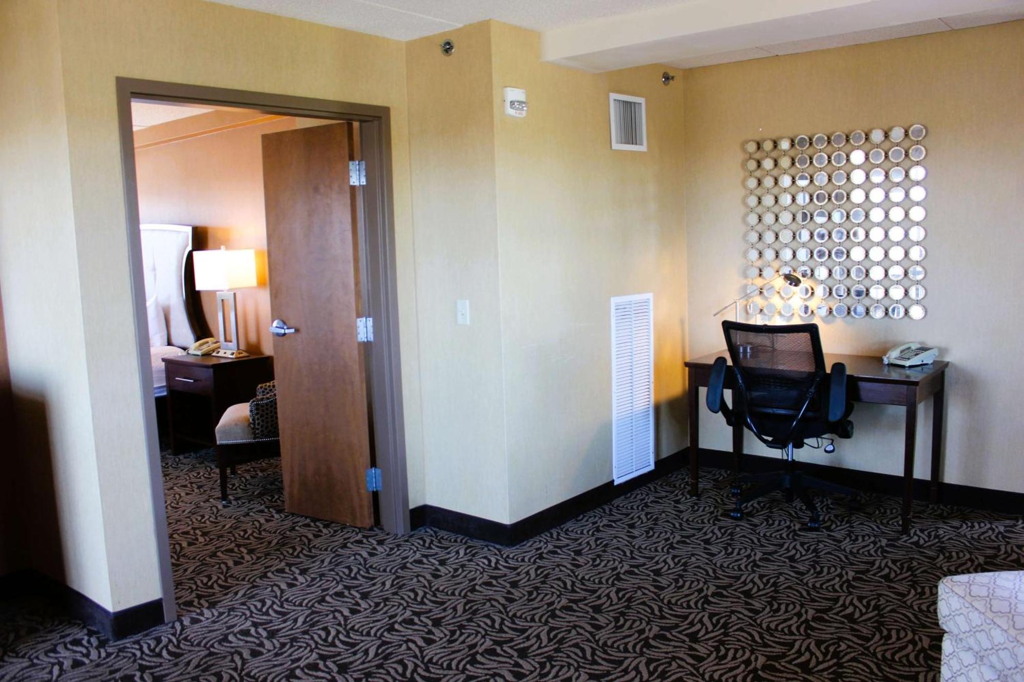 Doubletree By Hilton Bay - Riverfront Hotel Bay City